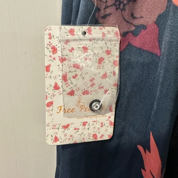 Free people black/blue floral size medium dress - Picture 4 of 6